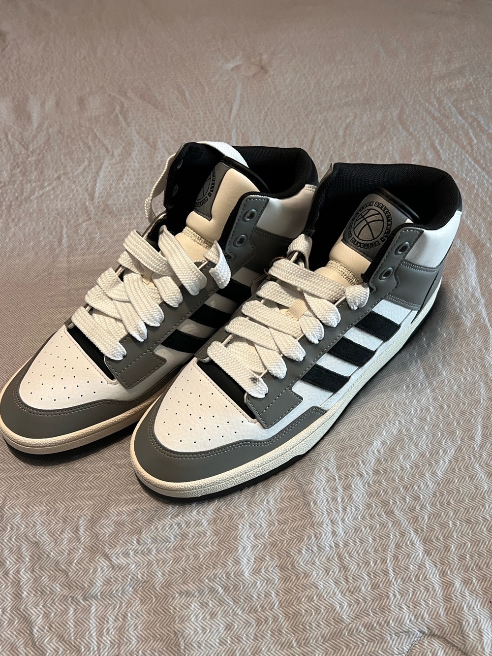 Adidas Rapid Court Mid in grey and white leather and black suede 🏀